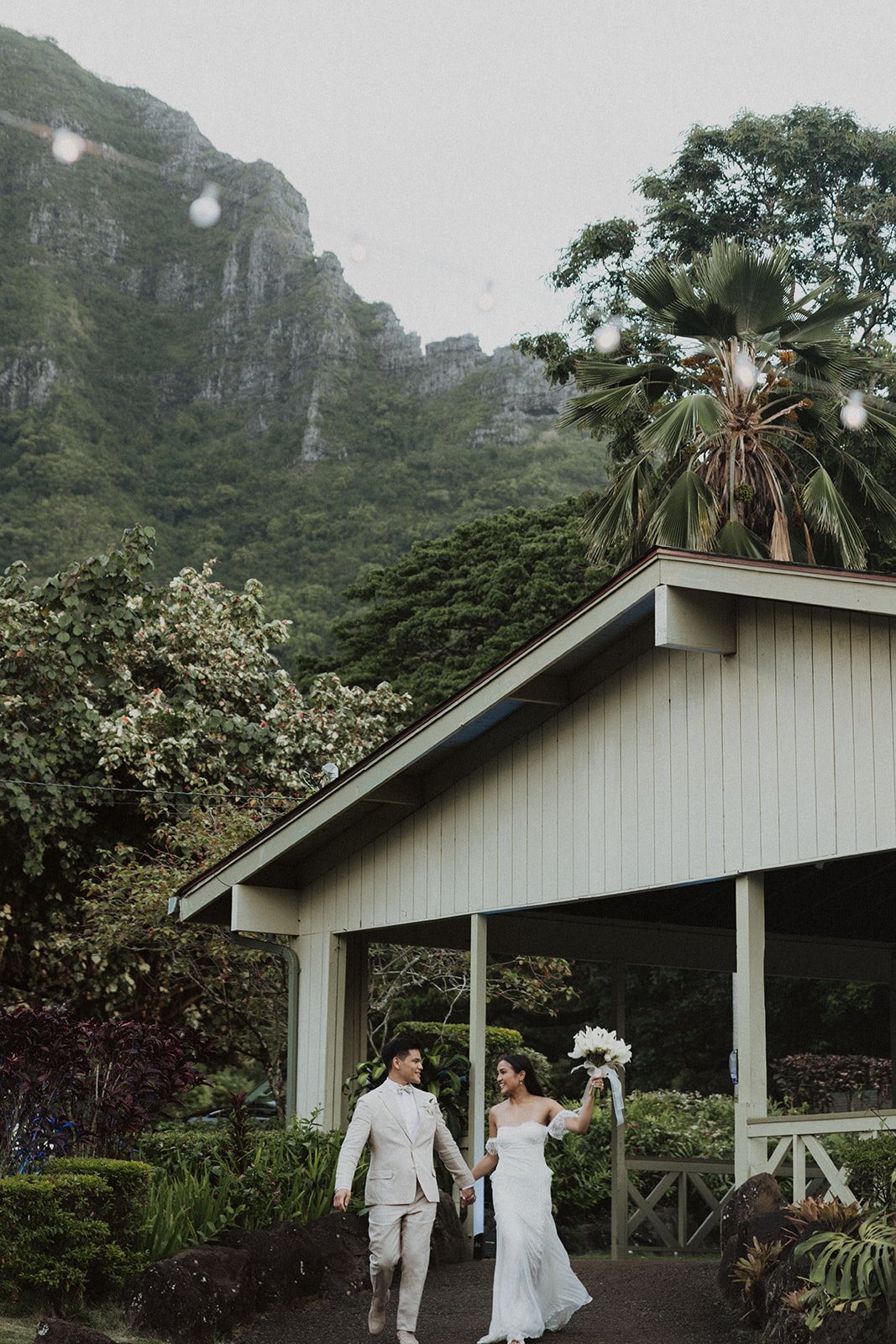 n-g-molii-gardens-hawaii-wedding-7013.jpg
