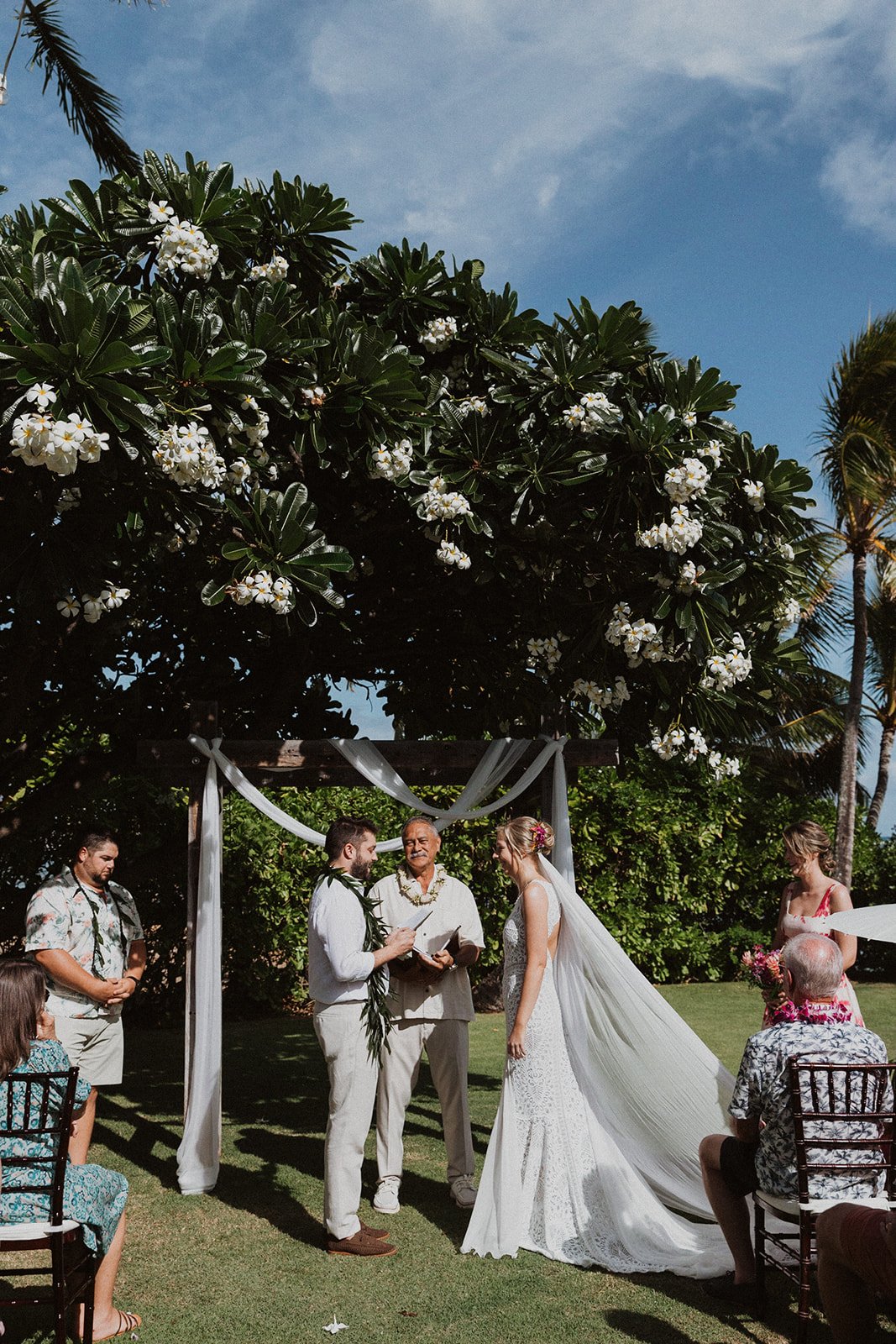 r-s-oahu-hawaii-wedding-8004.jpg