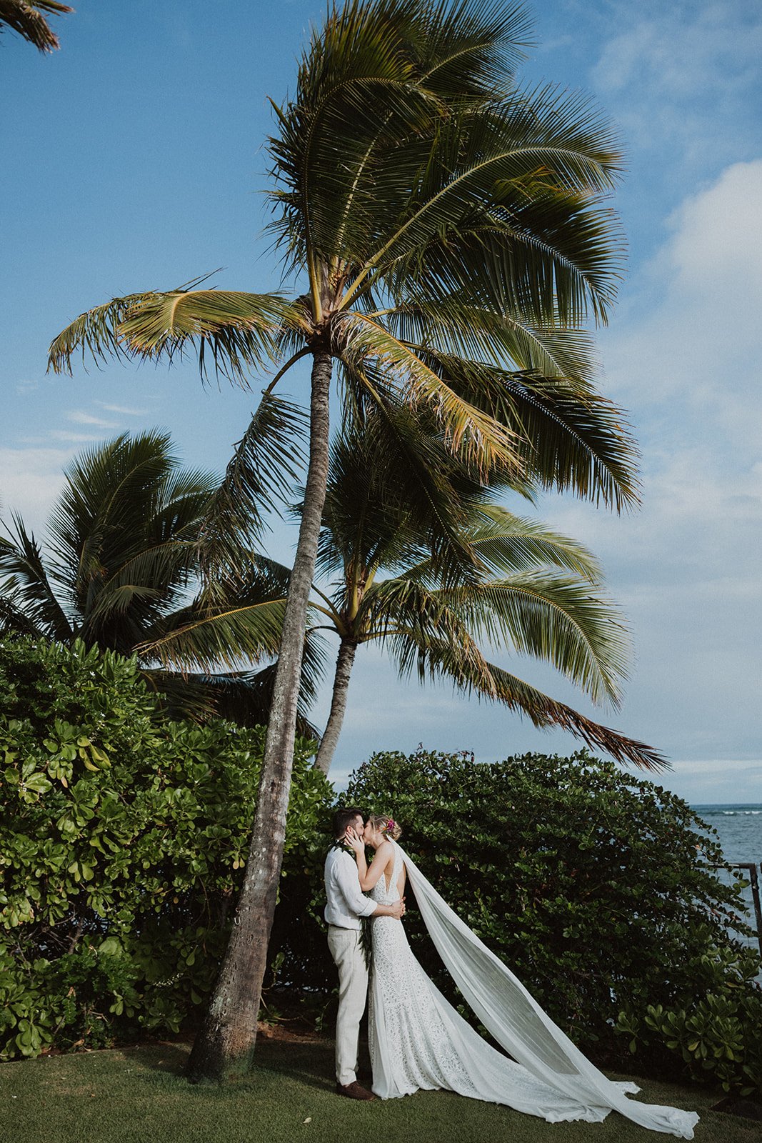 r-s-oahu-hawaii-wedding-3948.jpg