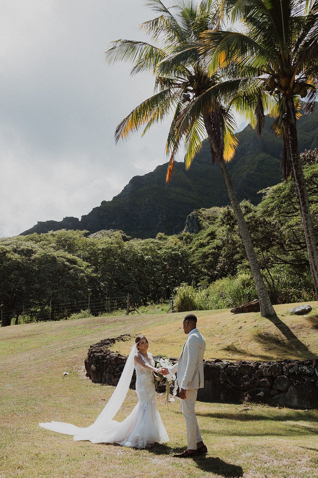 l-h-kualoa-ranch-wedding-0503.jpg