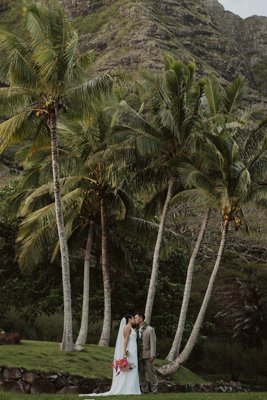 c-r-paliku-garden-kualoa-ranch-wedding-2925.jpg