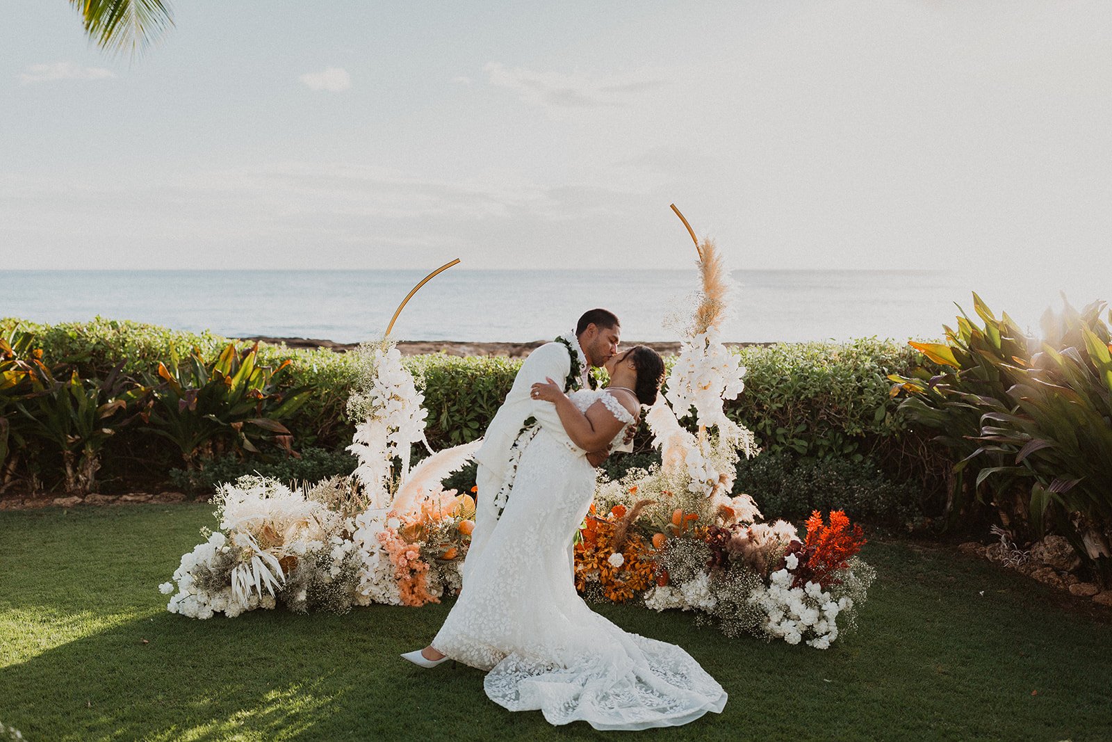 Luxury Four Seasons Resort Wedding in Oahu Hawaii — Hawaii Wedding  Photographer