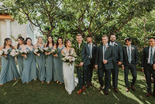Modern + Tropical Paradise Cove Wedding in Oahu Hawaii — Hawaii Wedding ...