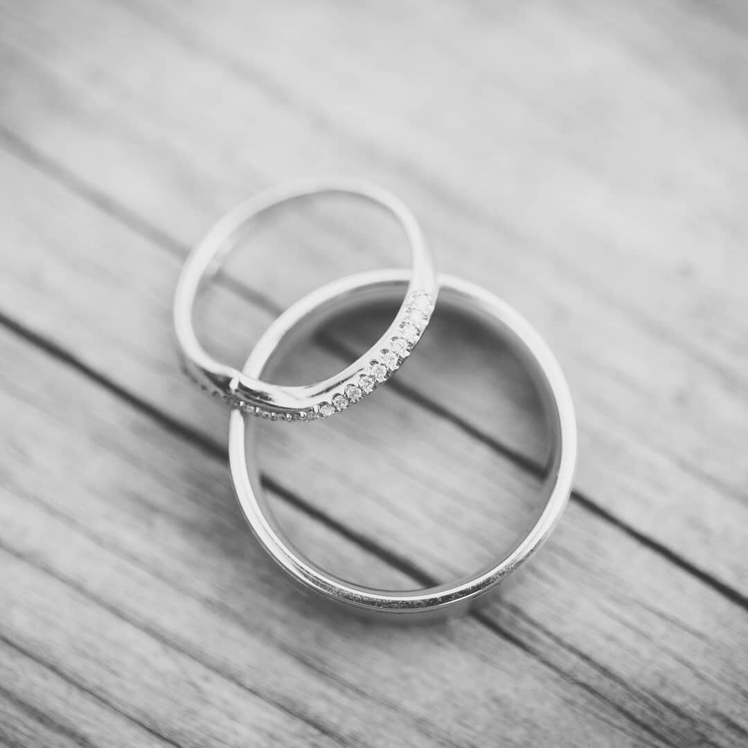 I love taking pictures of the rings they are so personal to each couple.
#exeterweddingphotographer 
#exeterweddings 
#gettingmarried 
#weddingrings