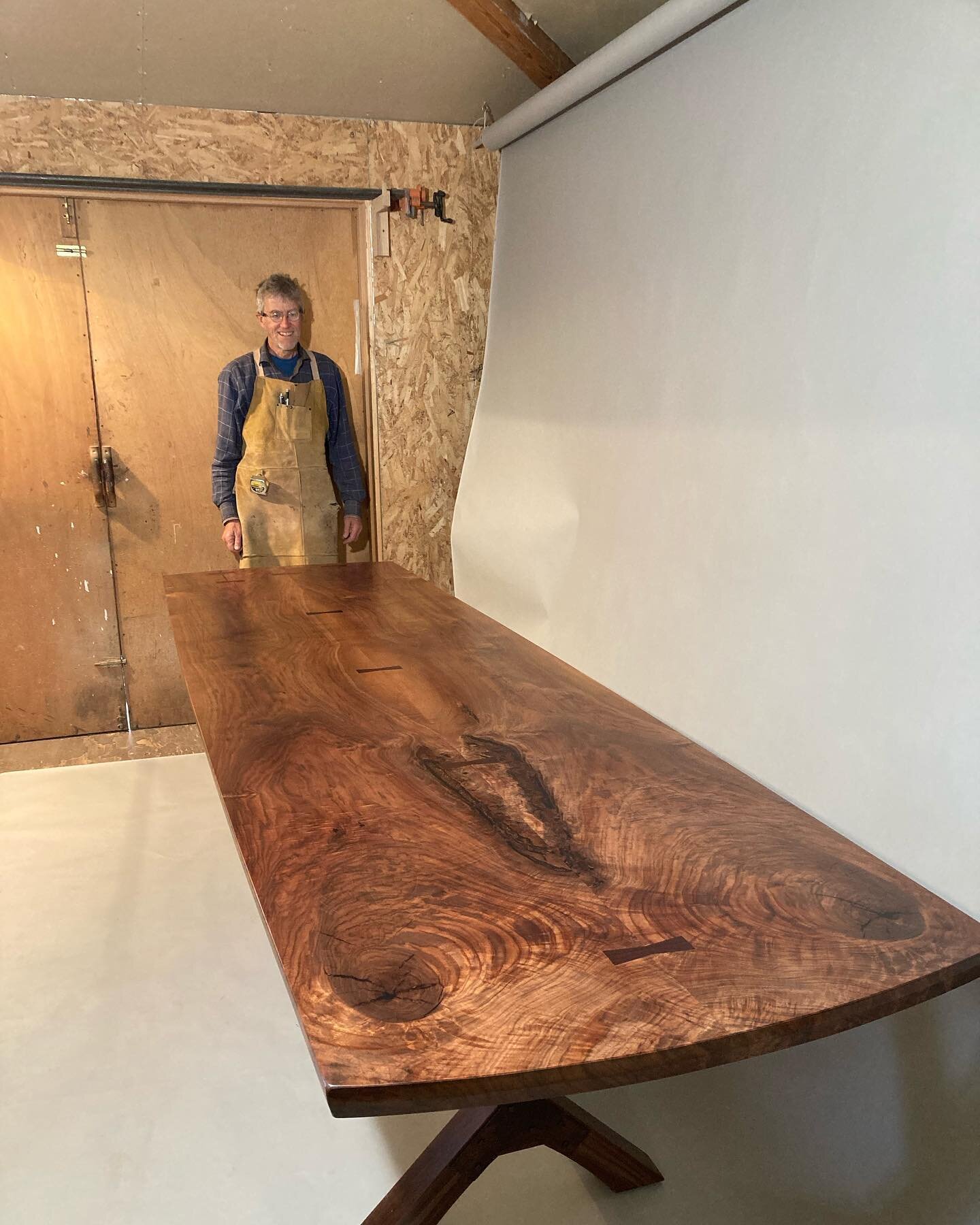 Geppetto is back at it!  Magpie Furniture just finished this gorgeous dining table for our clients!  It is a showstopper #interiors #design  #customdesign