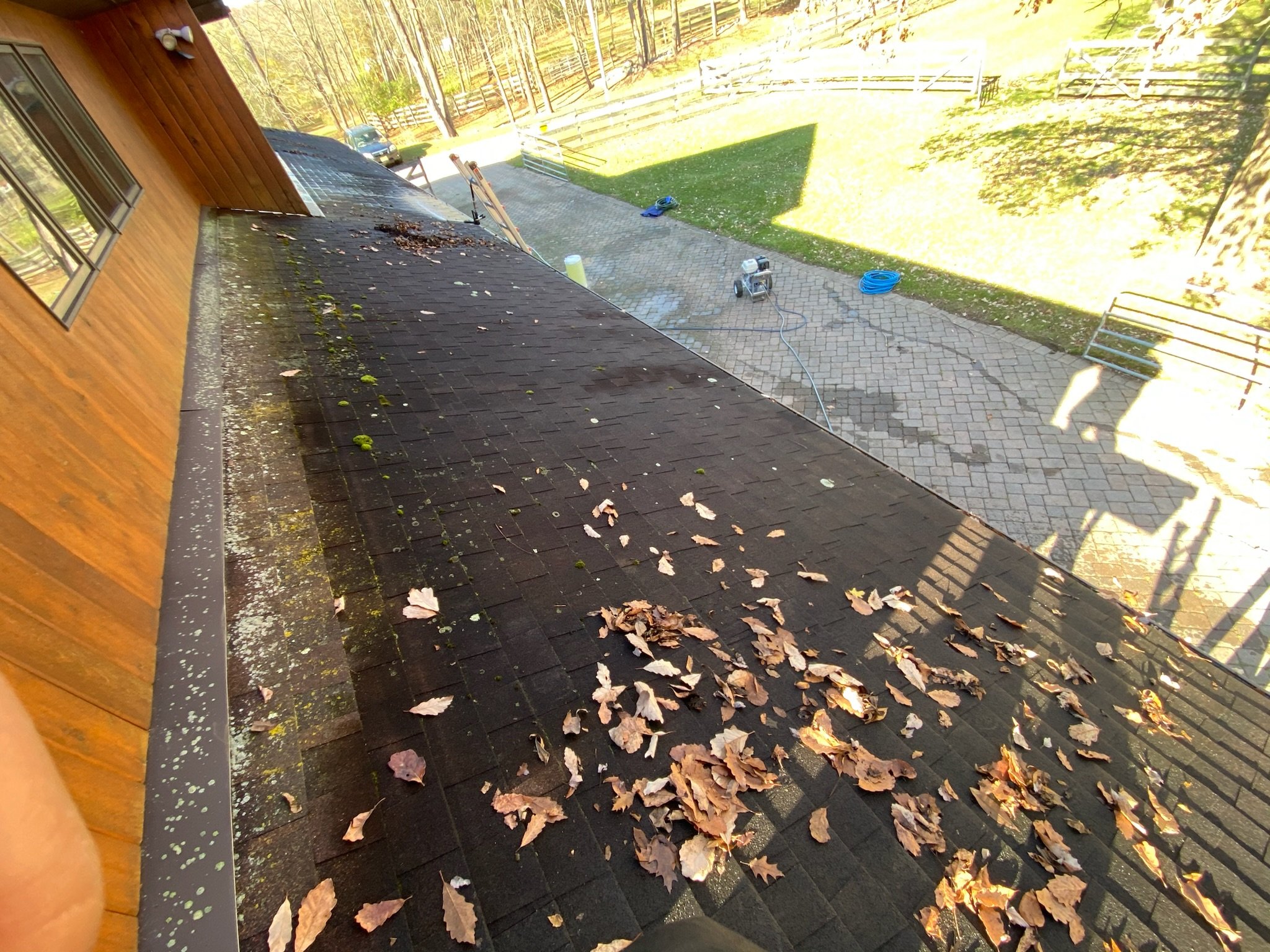 Roof washing pa