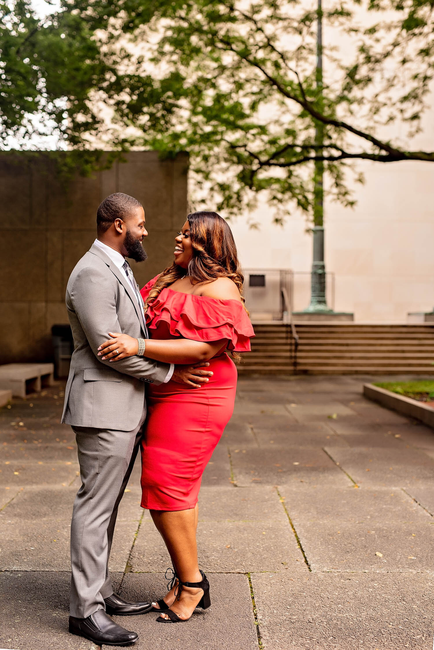 2-chicago-wedding-and-engagement-photographer-emily-melissa-photography-downtown-chicago-engagement-session-1896.jpg