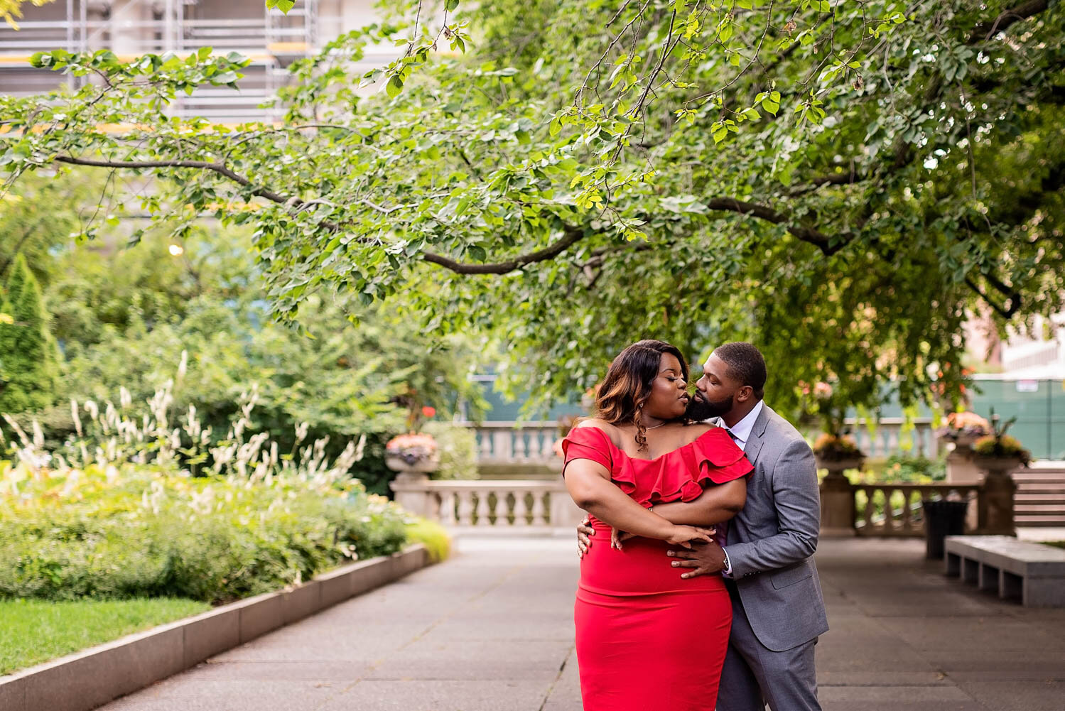 6-chicago-wedding-and-engagement-photographer-emily-melissa-photography-downtown-chicago-engagement-session-1990.jpg