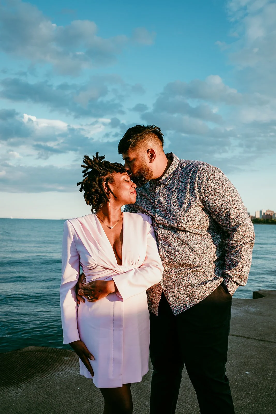 chicago-wedding-photographer-engagement-session-at-lakefront-2.jpg