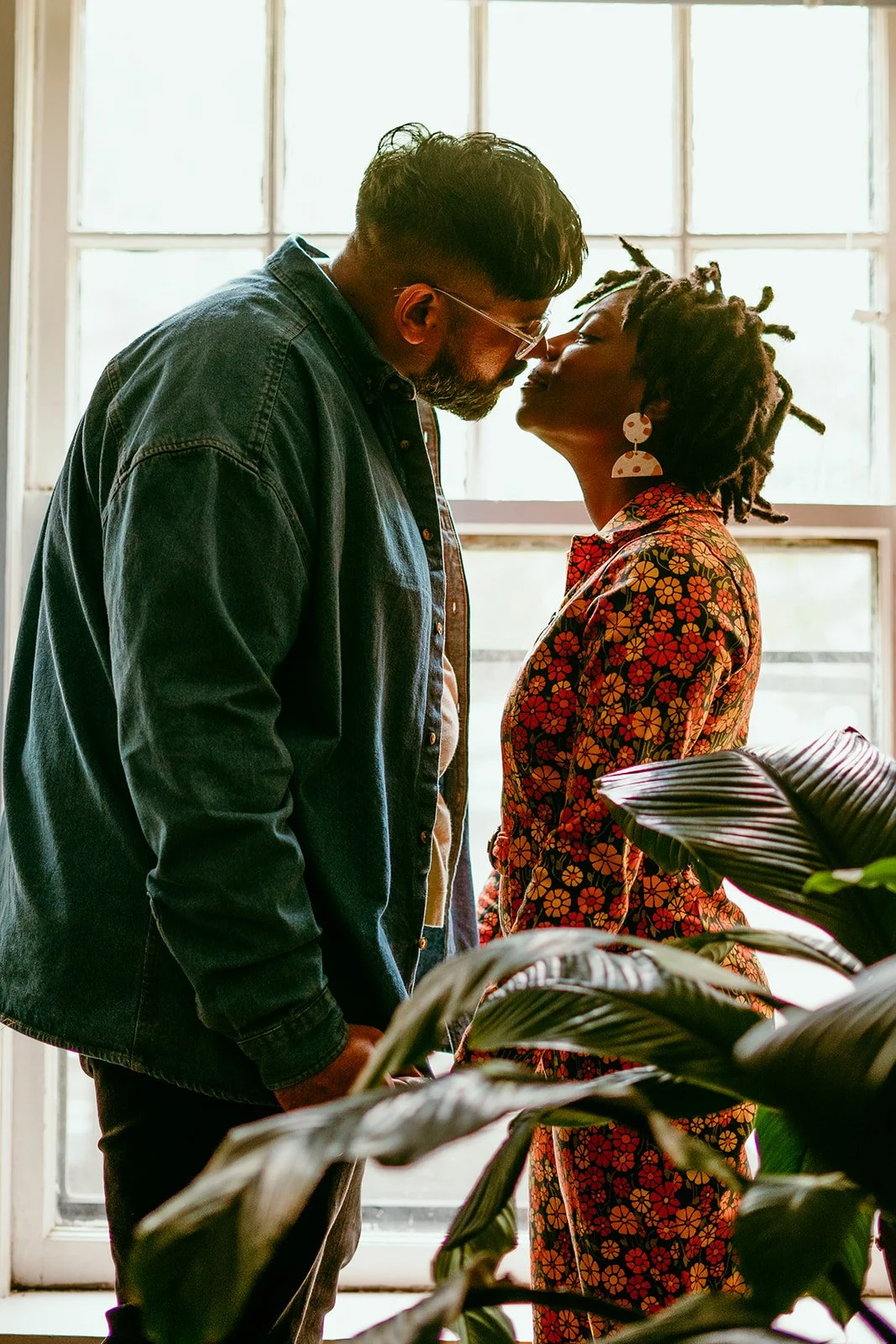 chicago-wedding-photographer-engagement-session-at-home-10.jpg