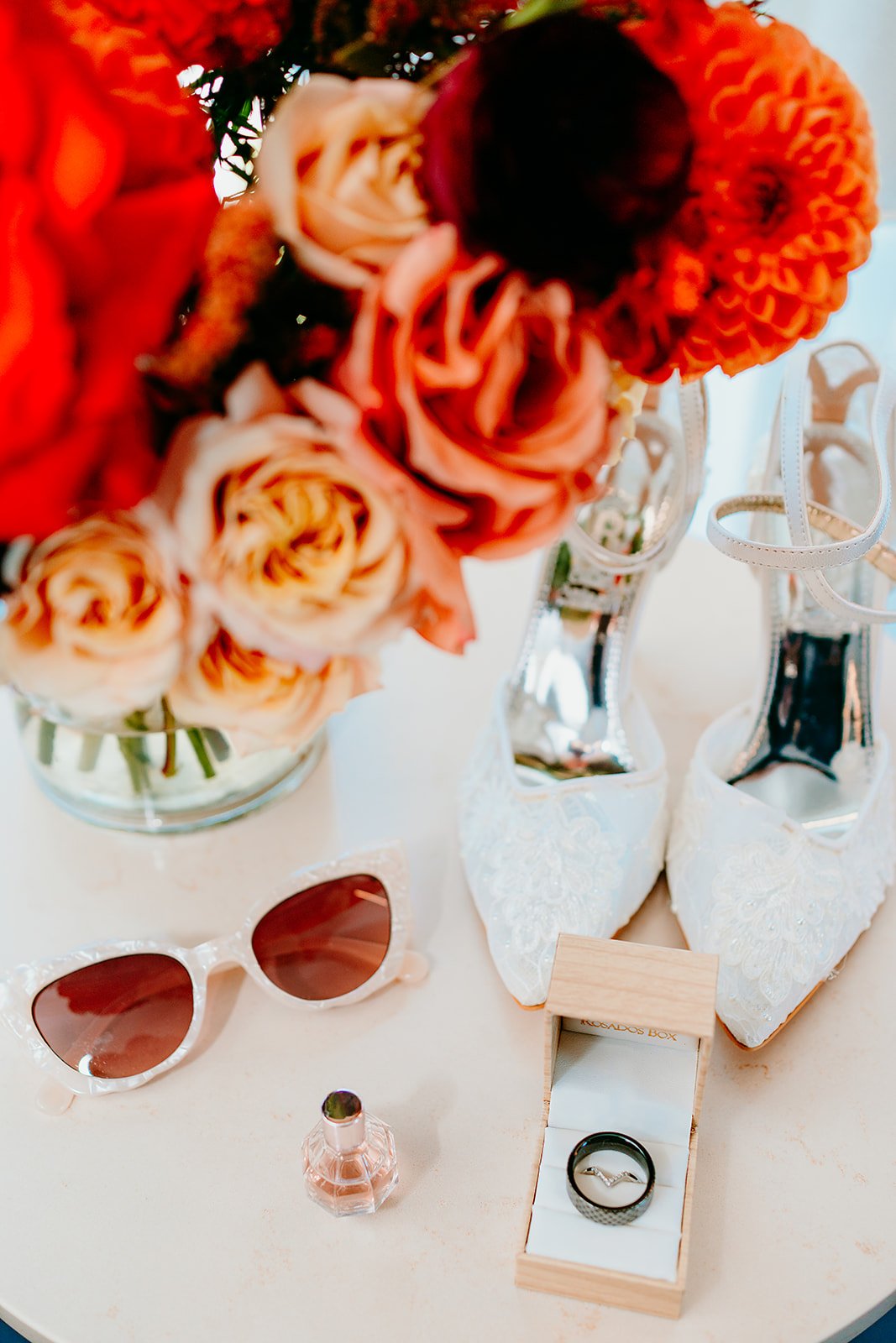 chicago-wedding-photographer-party-wedding-at-trigger-10.jpg
