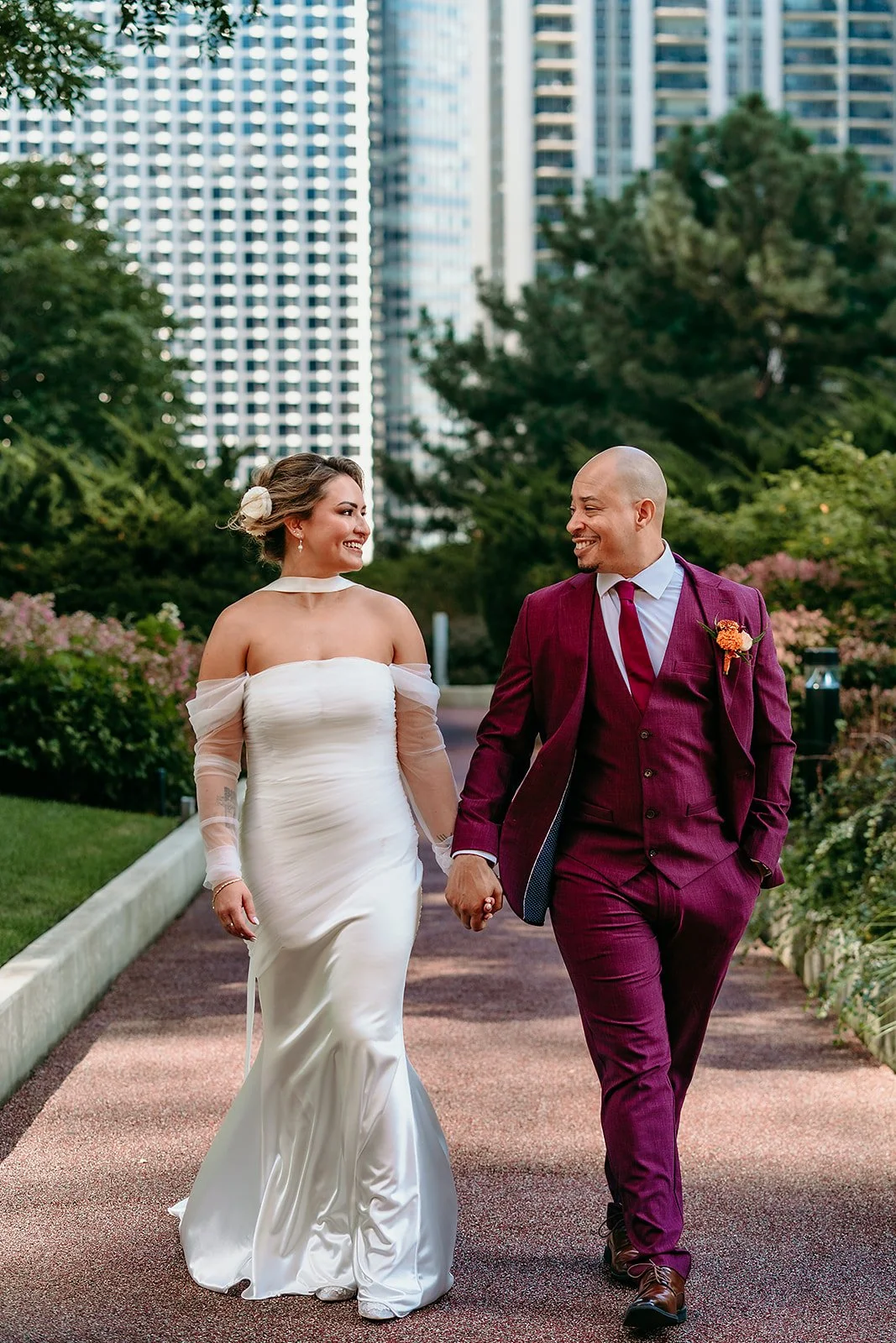 chicago-wedding-photographer-party-wedding-at-trigger-32.jpg