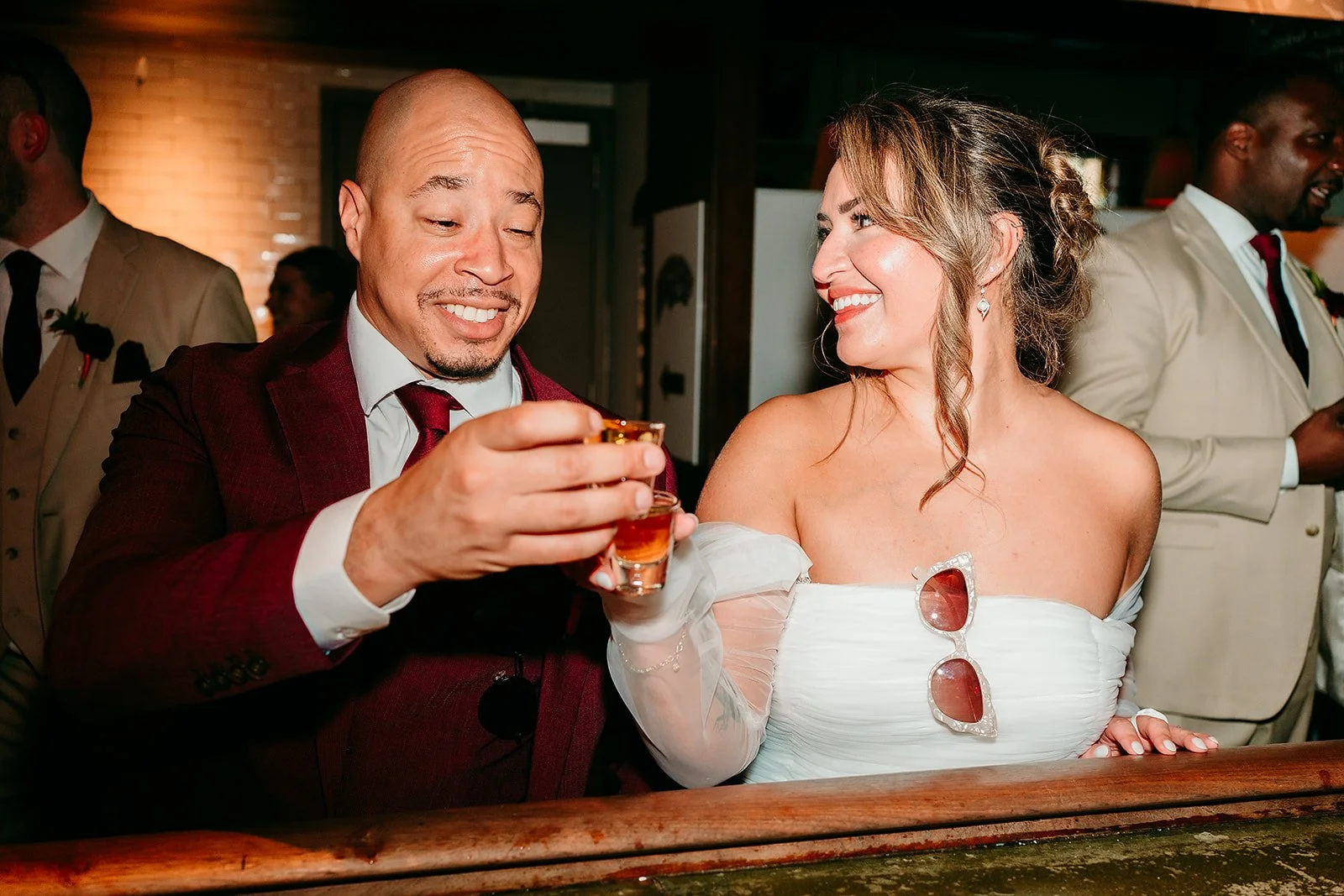 chicago-wedding-photographer-party-wedding-at-trigger-105.jpg