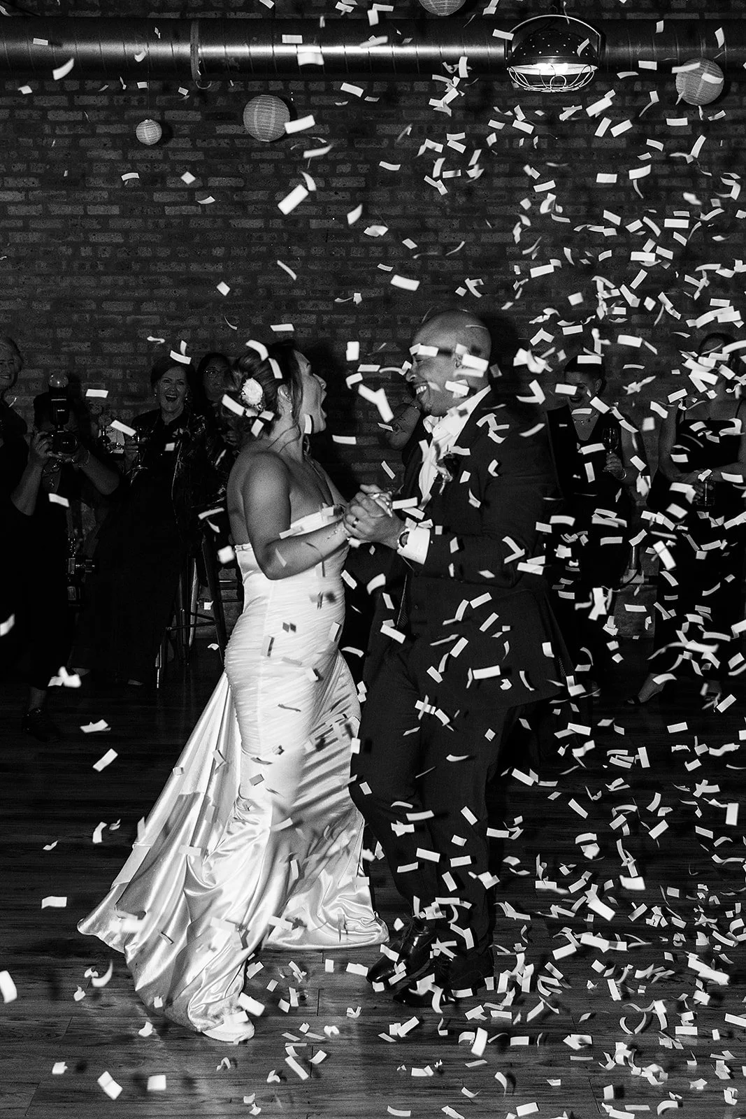 chicago-wedding-photographer-party-wedding-at-trigger-182.jpg