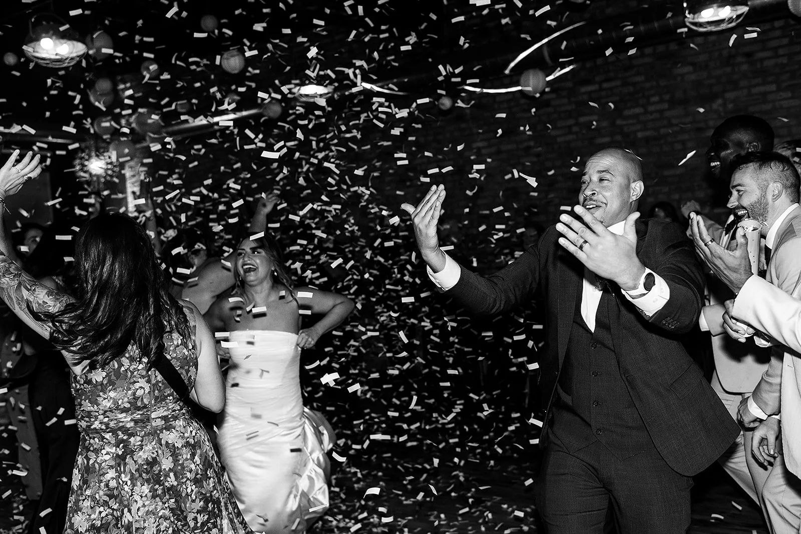 chicago-wedding-photographer-party-wedding-at-trigger-184.jpg