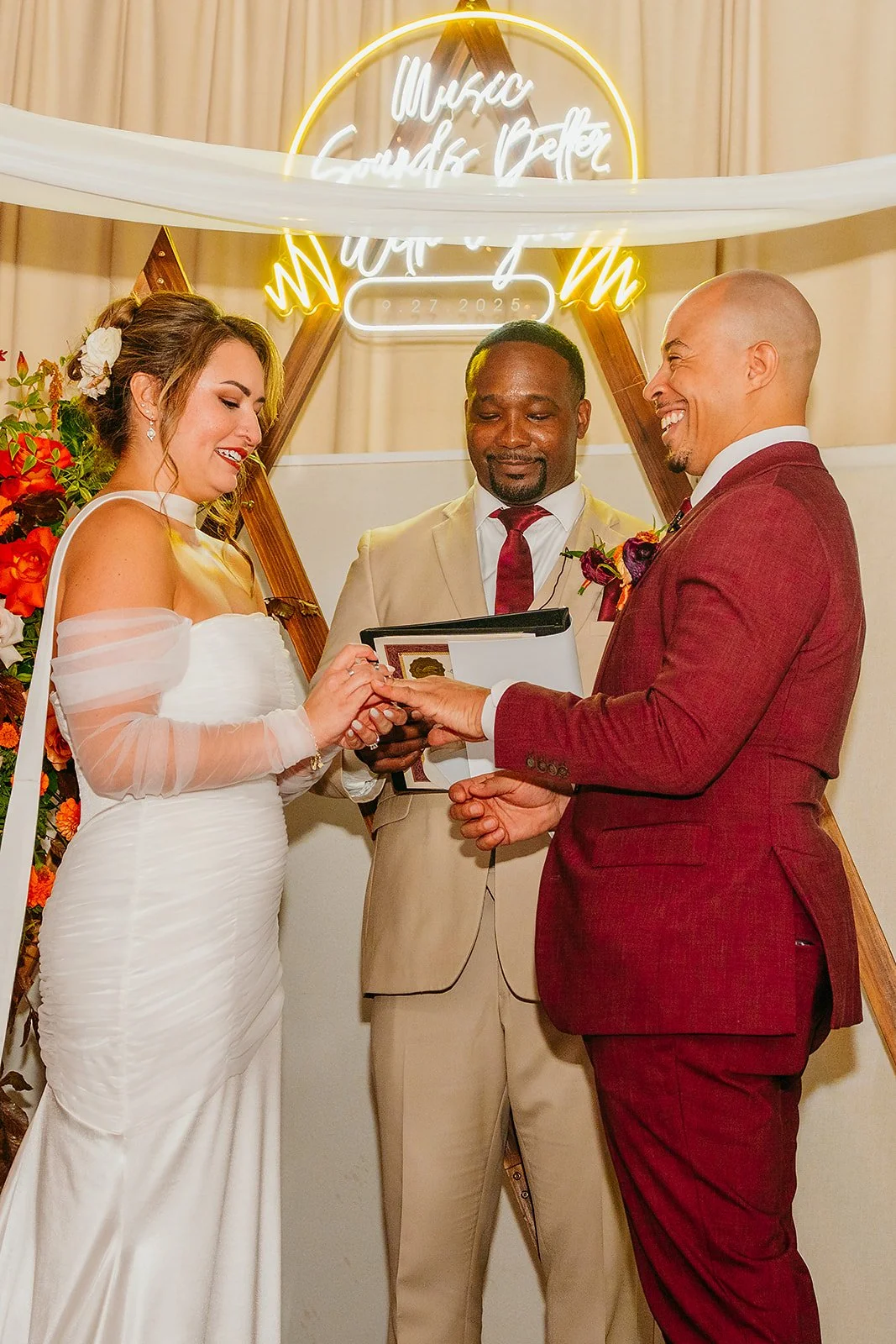 chicago-wedding-photographer-party-wedding-at-trigger-153.jpg