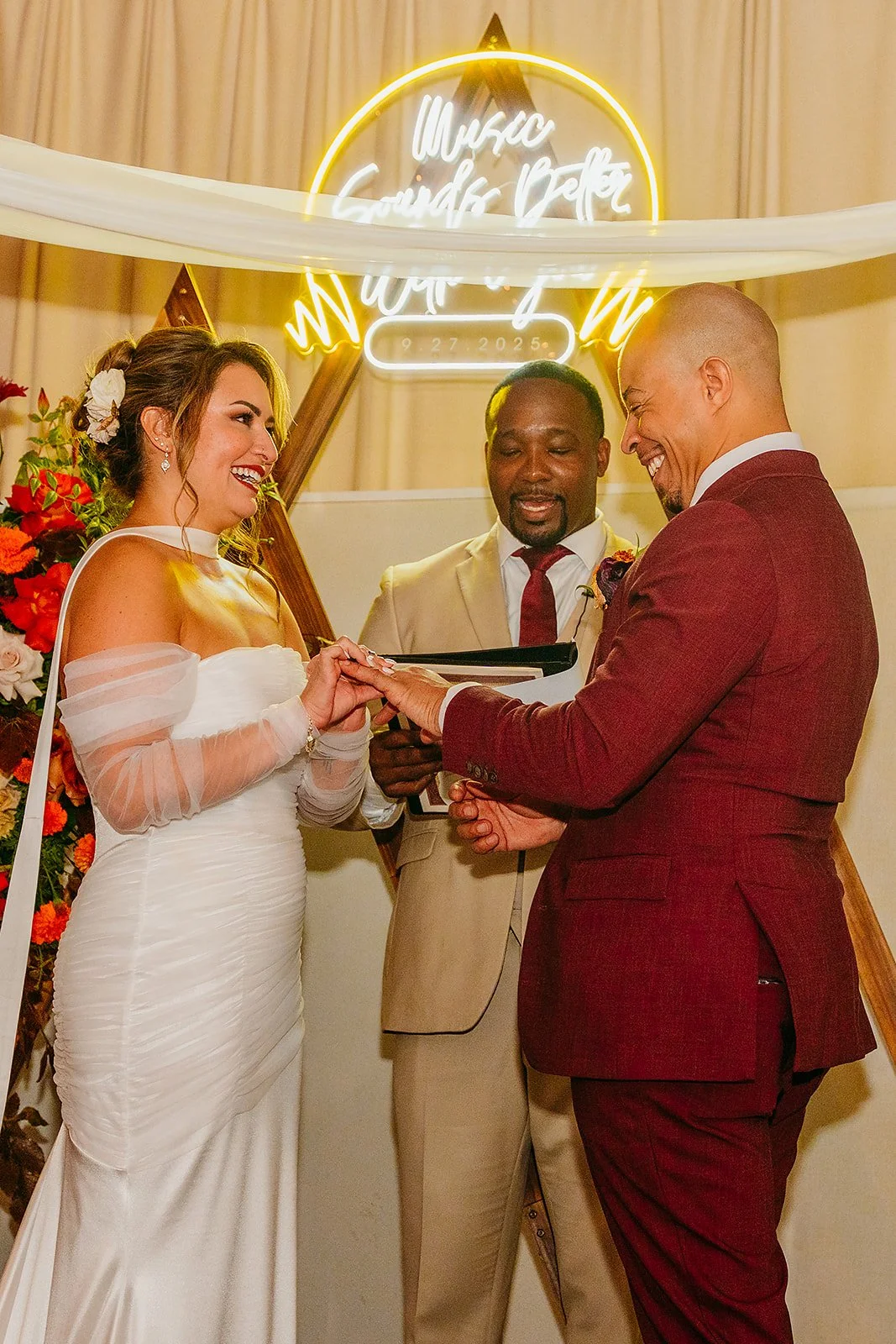 chicago-wedding-photographer-party-wedding-at-trigger-154.jpg