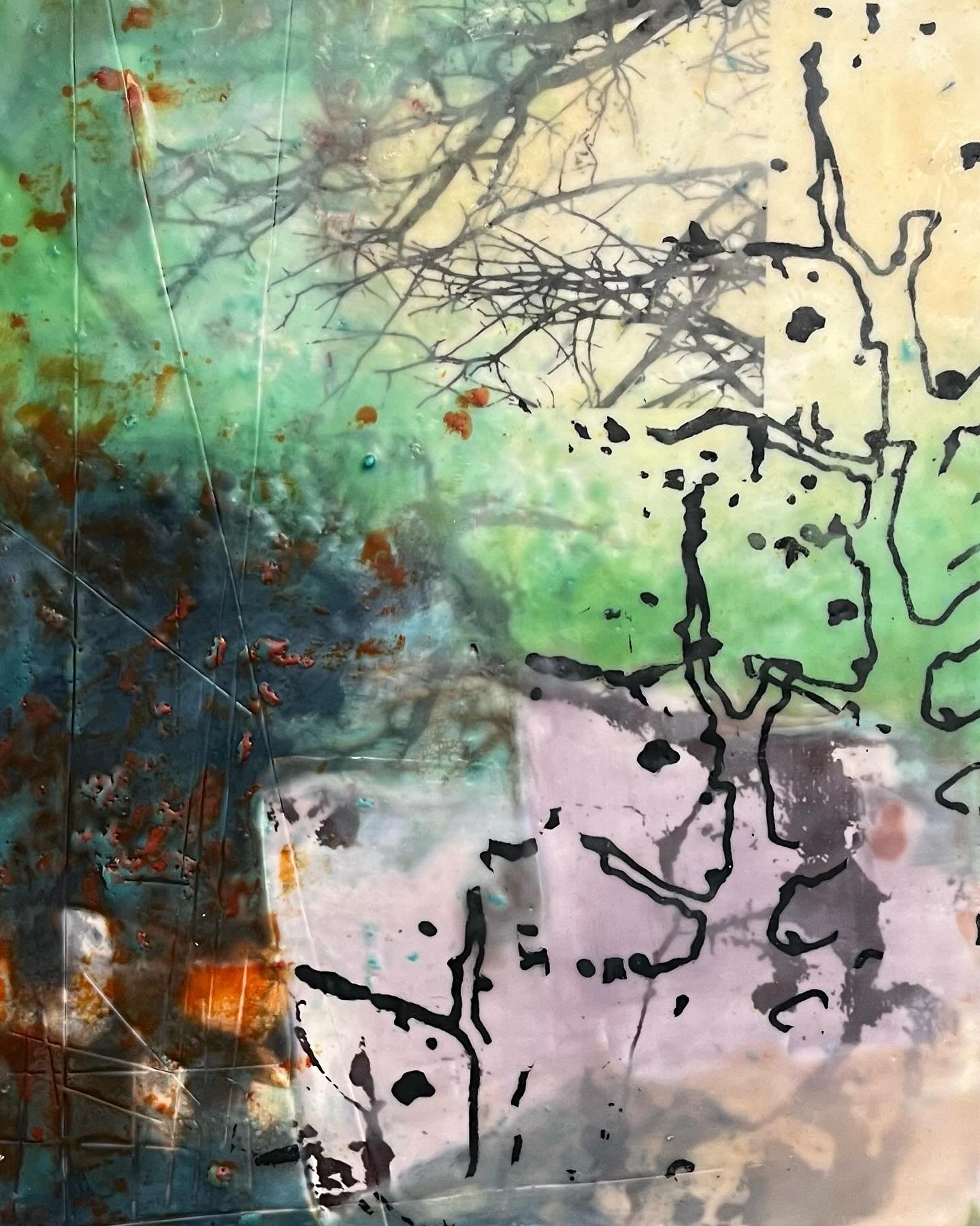 Finished this one yesterday. No title yet but I like the wildness in it, and adding some areas of texture in the wax. On the small side in size;20x16 in, encaustic with silk screen.
#encausticmixedmedia #encausticwax #contemporarylandscapes #abstract