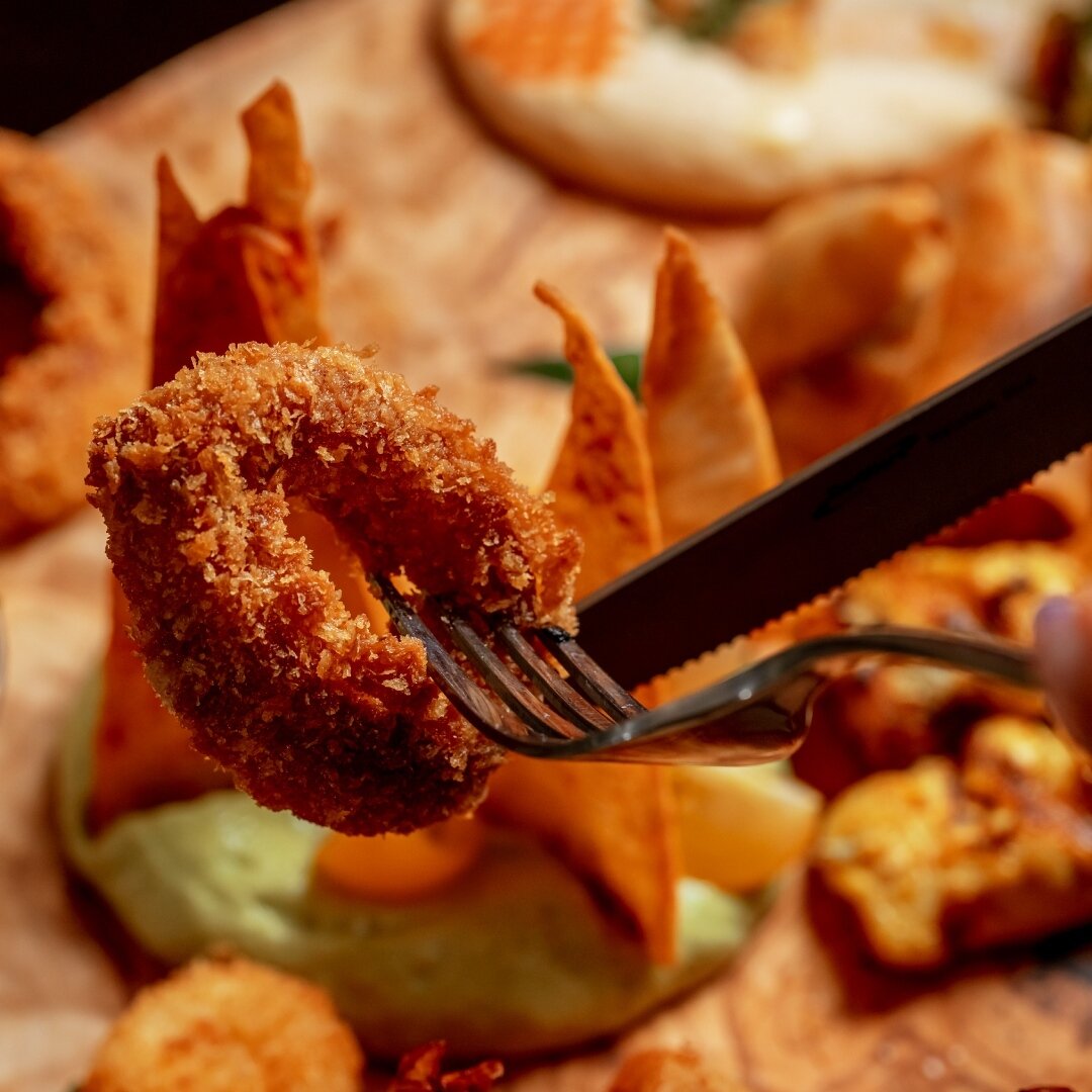 The chef's selection platter is there to share. Crispy and delicious.⁠
⁠
⁠
Book your table on lunaginbar.com or call 02076257616. ⁠
⁠
🎧 DJ 🎧  every Fri &amp; Sat 🎧  8pm - 1 am 🎧 ⁠
⁠
&bull; &bull; &bull; &bull; &bull;⁠
⁠
#lunaginbar #westhampstead