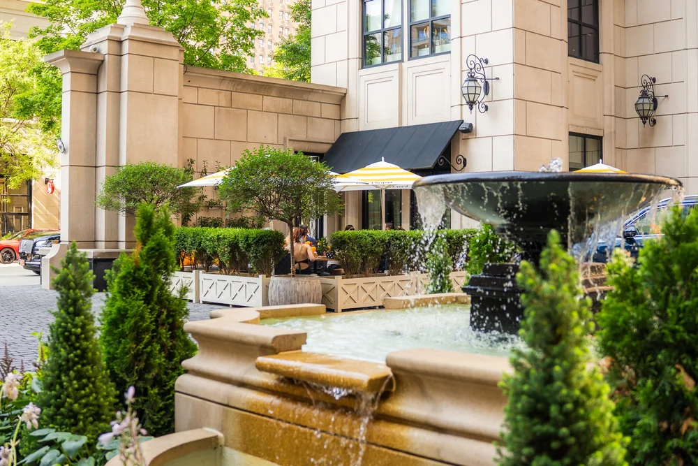 Clicquot Courtyard25.jpg
