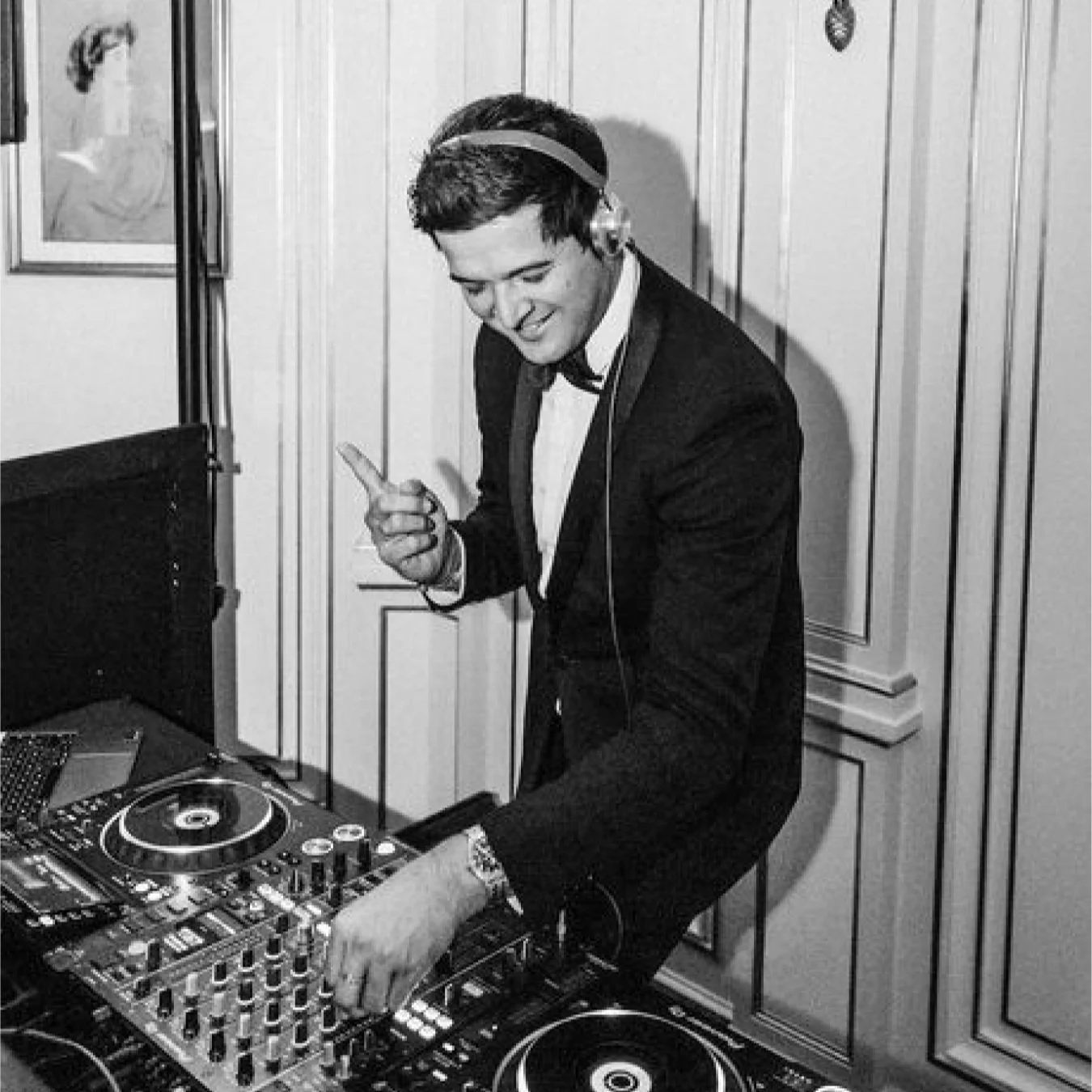 How Much Does a Luxury Wedding DJ Cost?