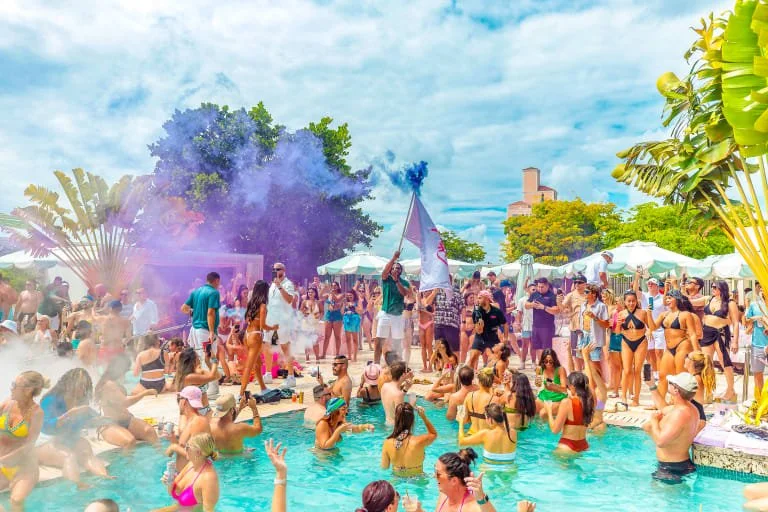 Strawberry Moon | Best Pool Parties & Dayclubs