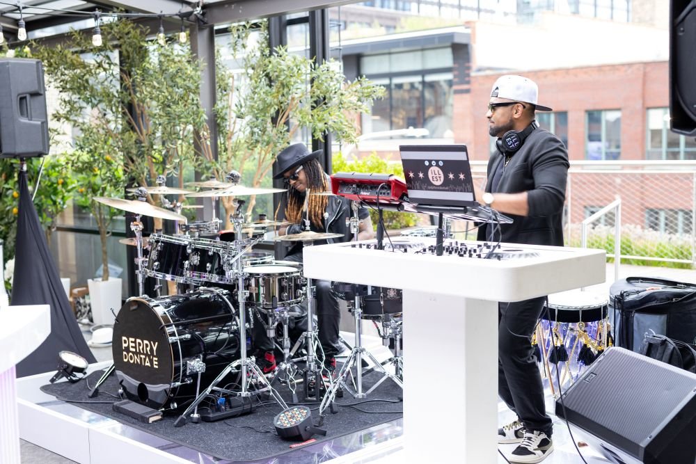 Live Music for Retail | Retail Music Services