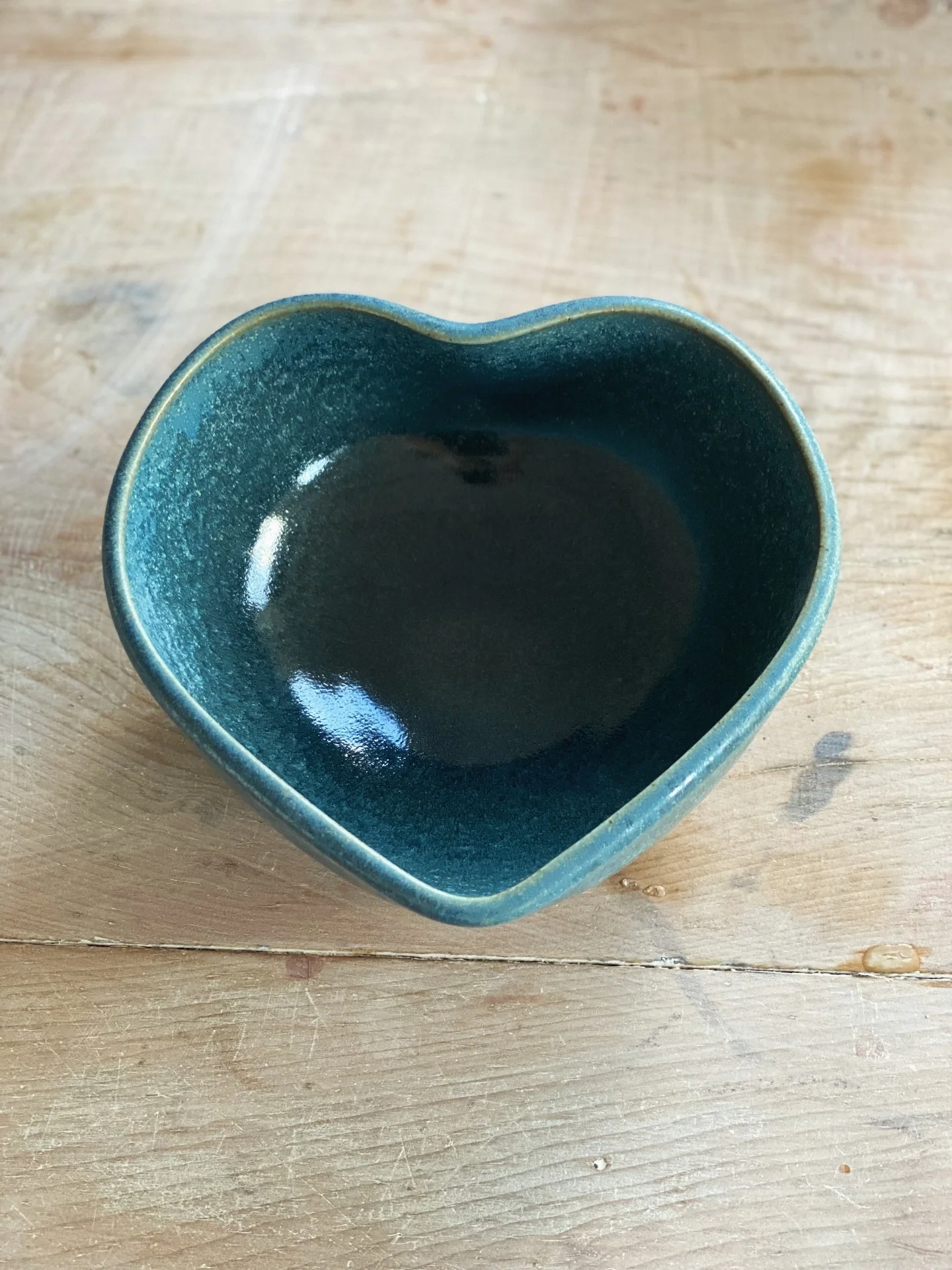 Good morning you lovely folks&hellip; sending you all loads of love on a  freezing Wednesday.

My studio is steaming this week with the kiln on the whole time in preparation for the North Bristol Art Trail which is this weekend.

I absolutely love ta