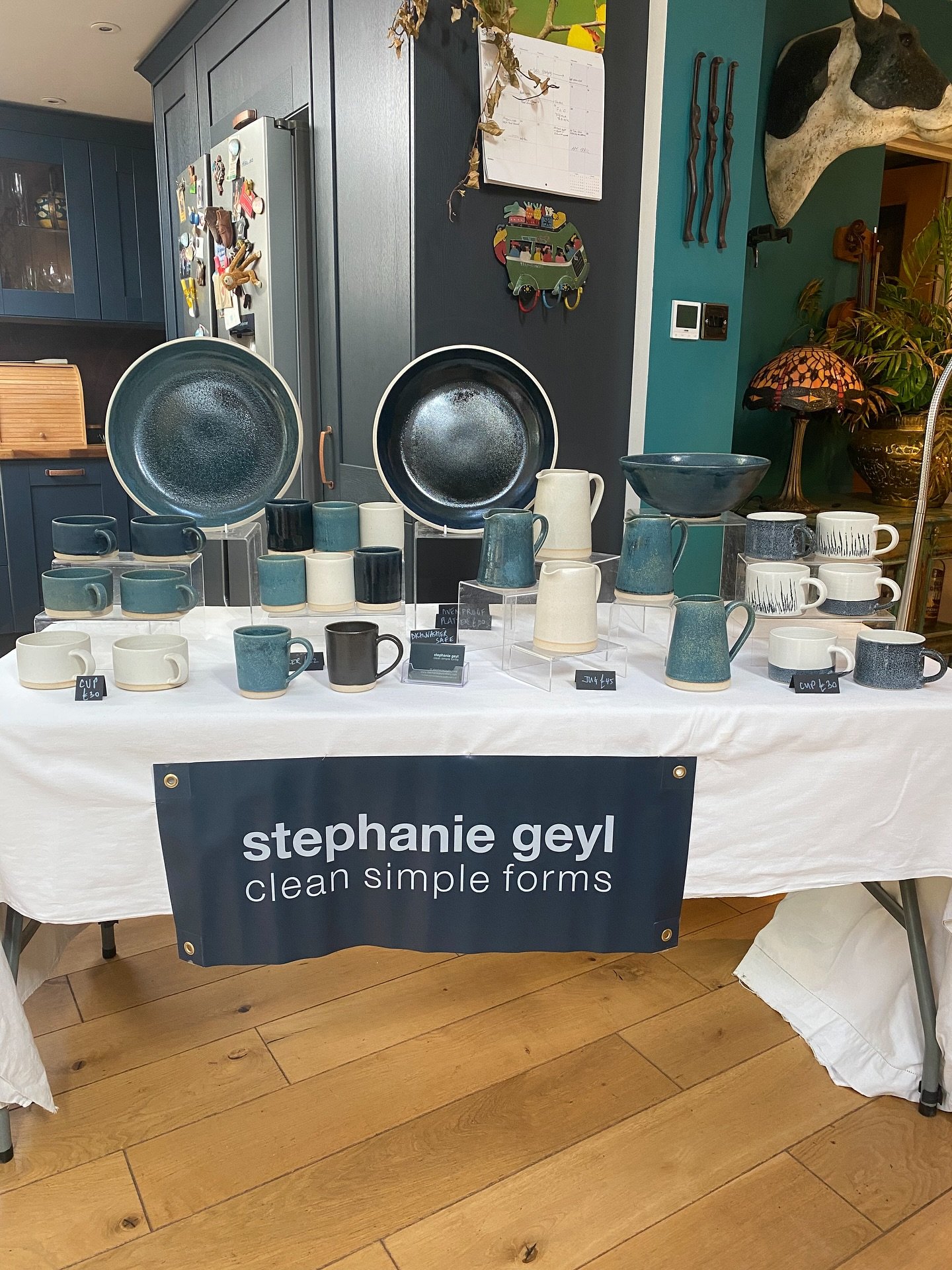 Another beautiful morning for our second day of the @thebatheastonarttrail. 

The sun is shining, people are starting to wander in and we&rsquo;re all having a very lovely Sunday. Do come and say hi, we have coffee and delicious cakes too! X