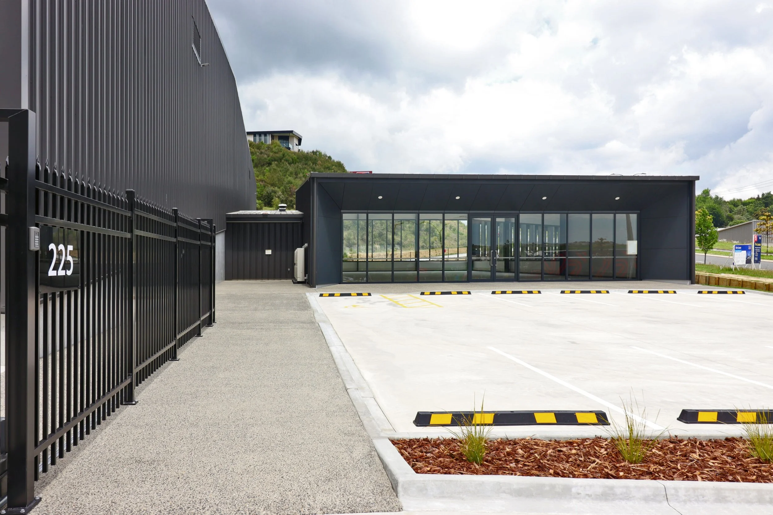 iLine-Construction-Industrial-225-Taurikura-Drive-07-scaled.jpg
