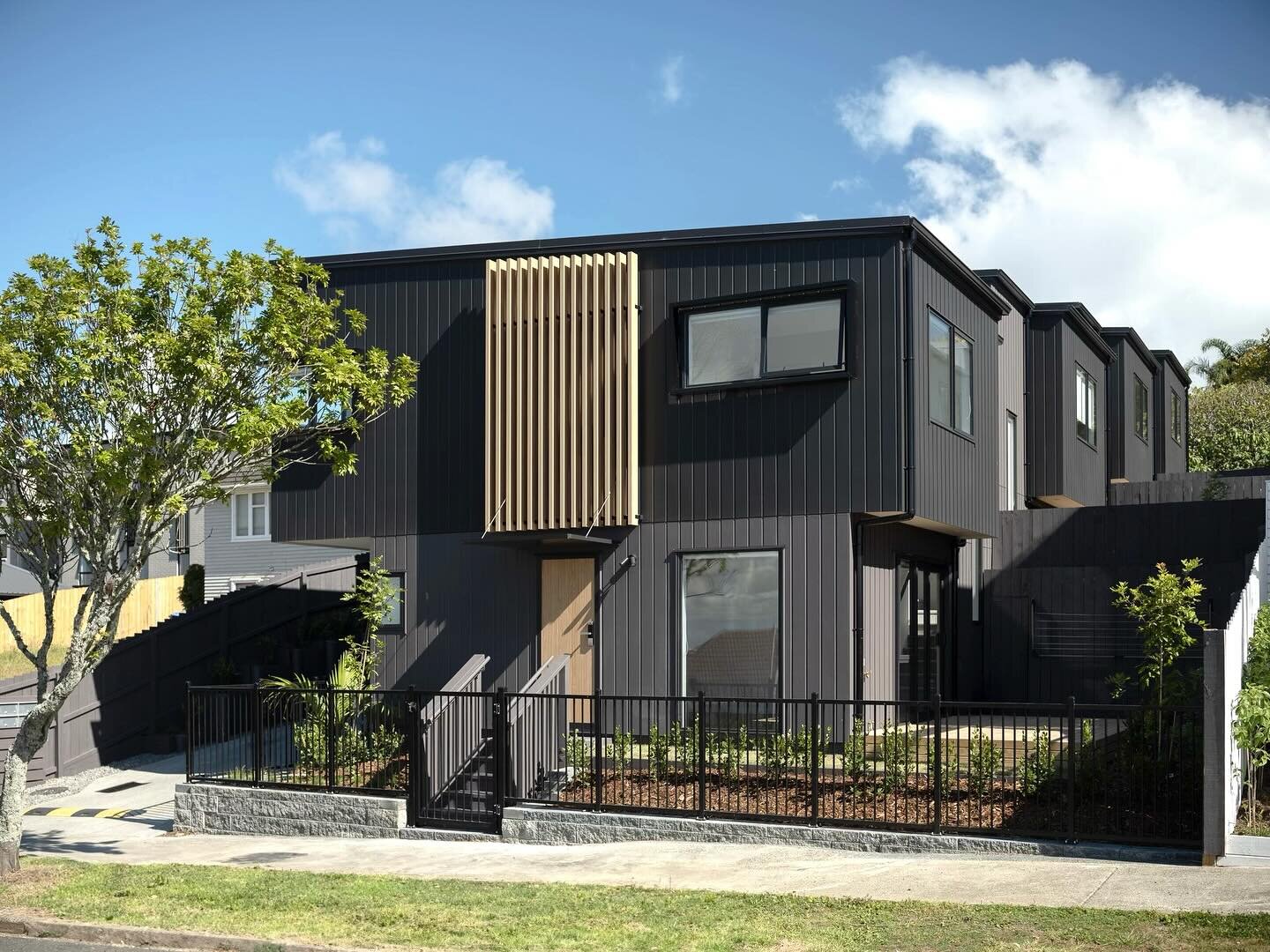 Completed Project | Crossfields by Lighthouse, 26 Leybourne Circle, Glen Innes, Auckland.
Four thoughtfully crafted three-bedroom homes connected to culture, inspired by location and landscape. This project sold out prior to completion, and we were d