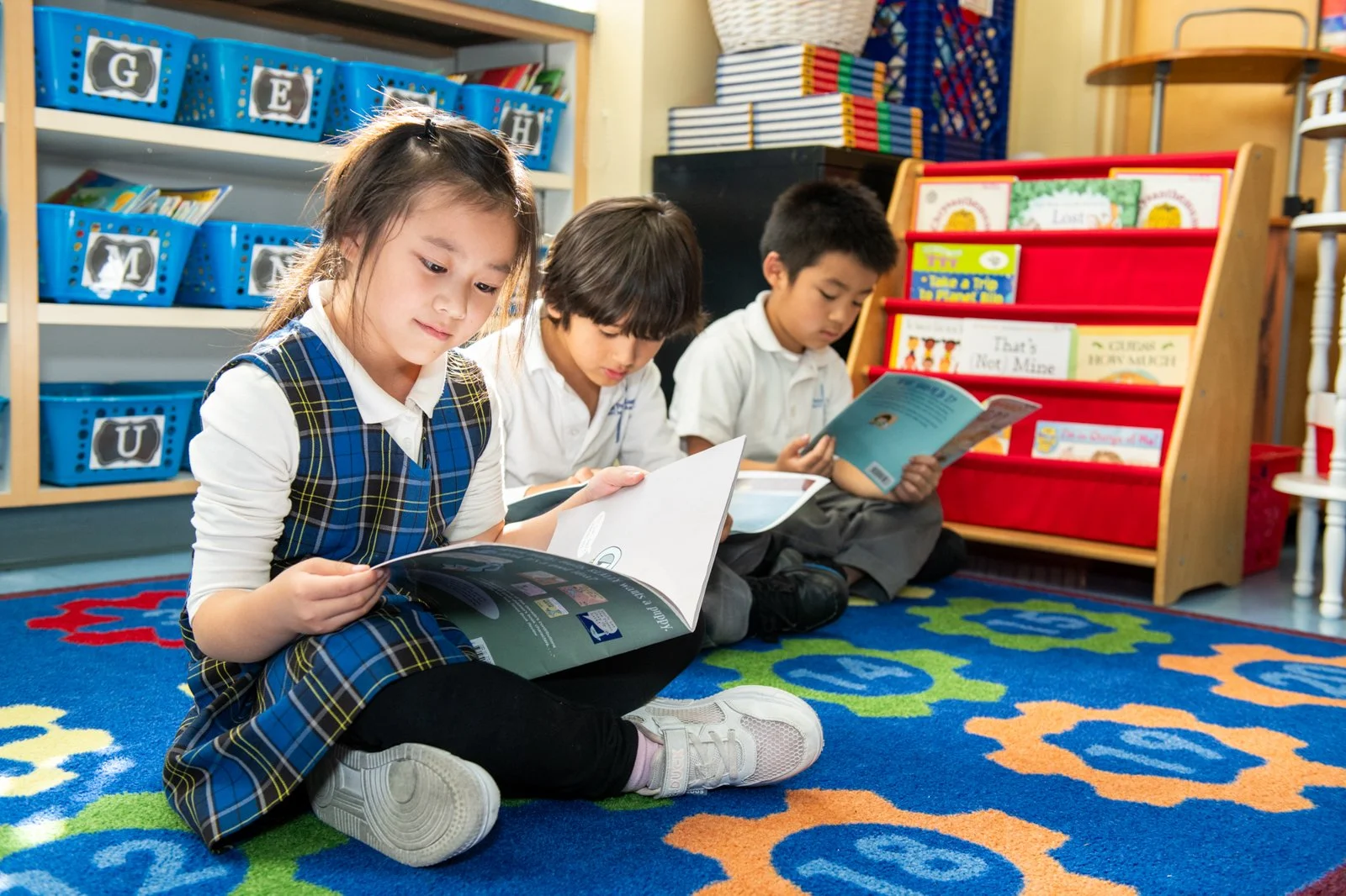011-children-reading-books-education-photoshoot.jpg