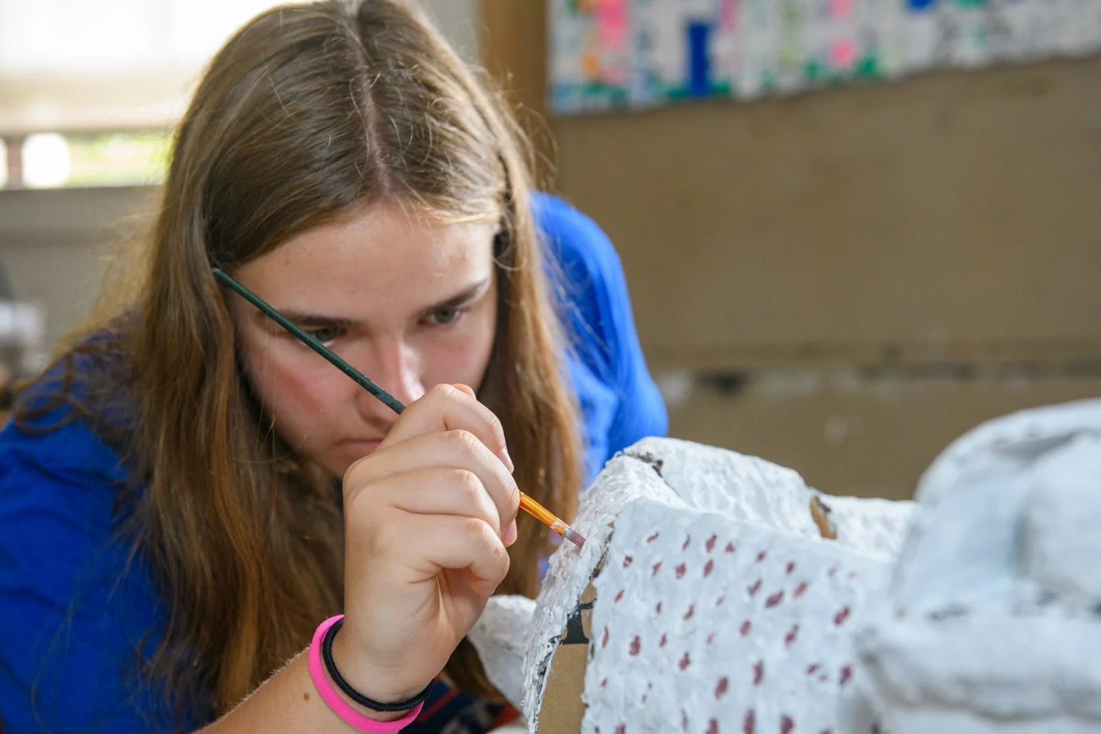 011-girl-painting-art-project-education-photoshoot.jpg
