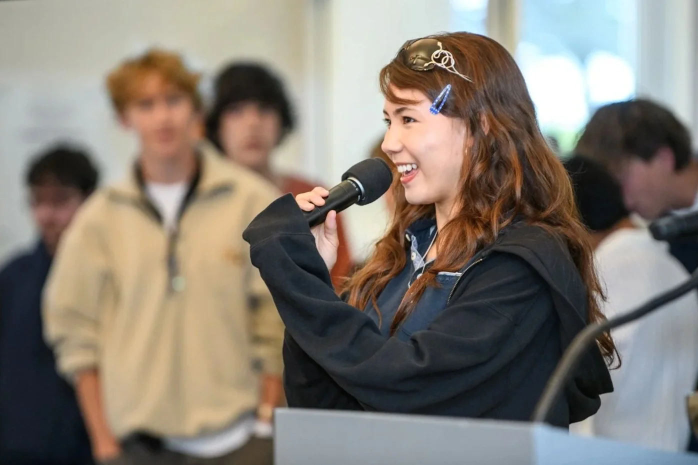 009-student-speaking-school-life-photography.jpg