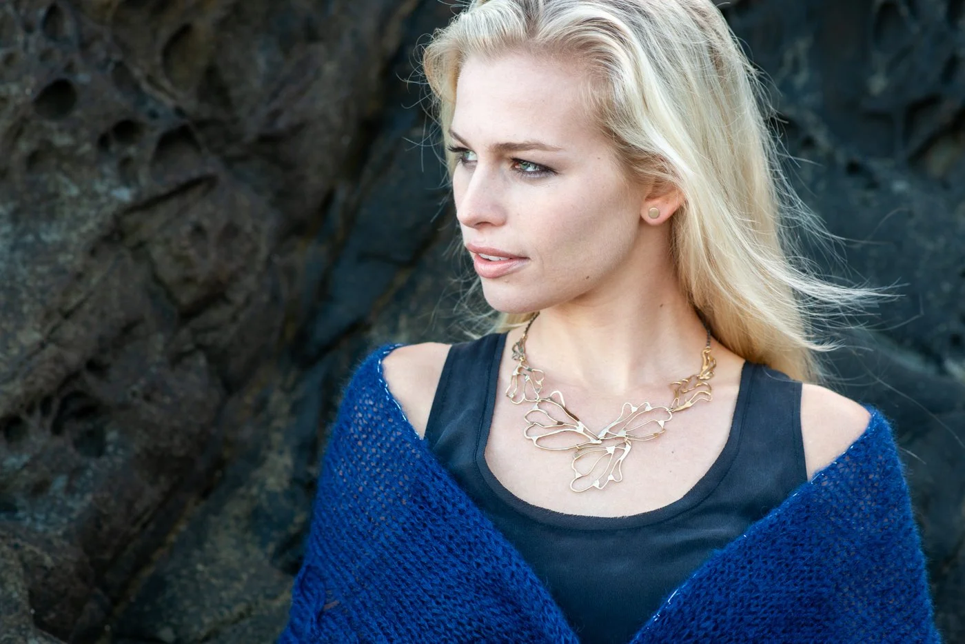 021-necklace-commercial-product-photographer.jpg