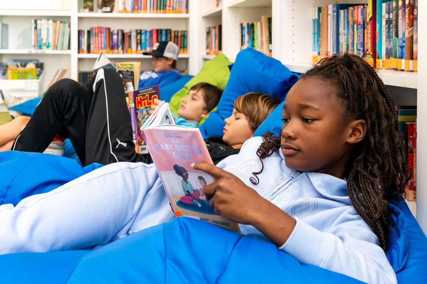 030-children-reading-books-k-9-school-photographer.jpg