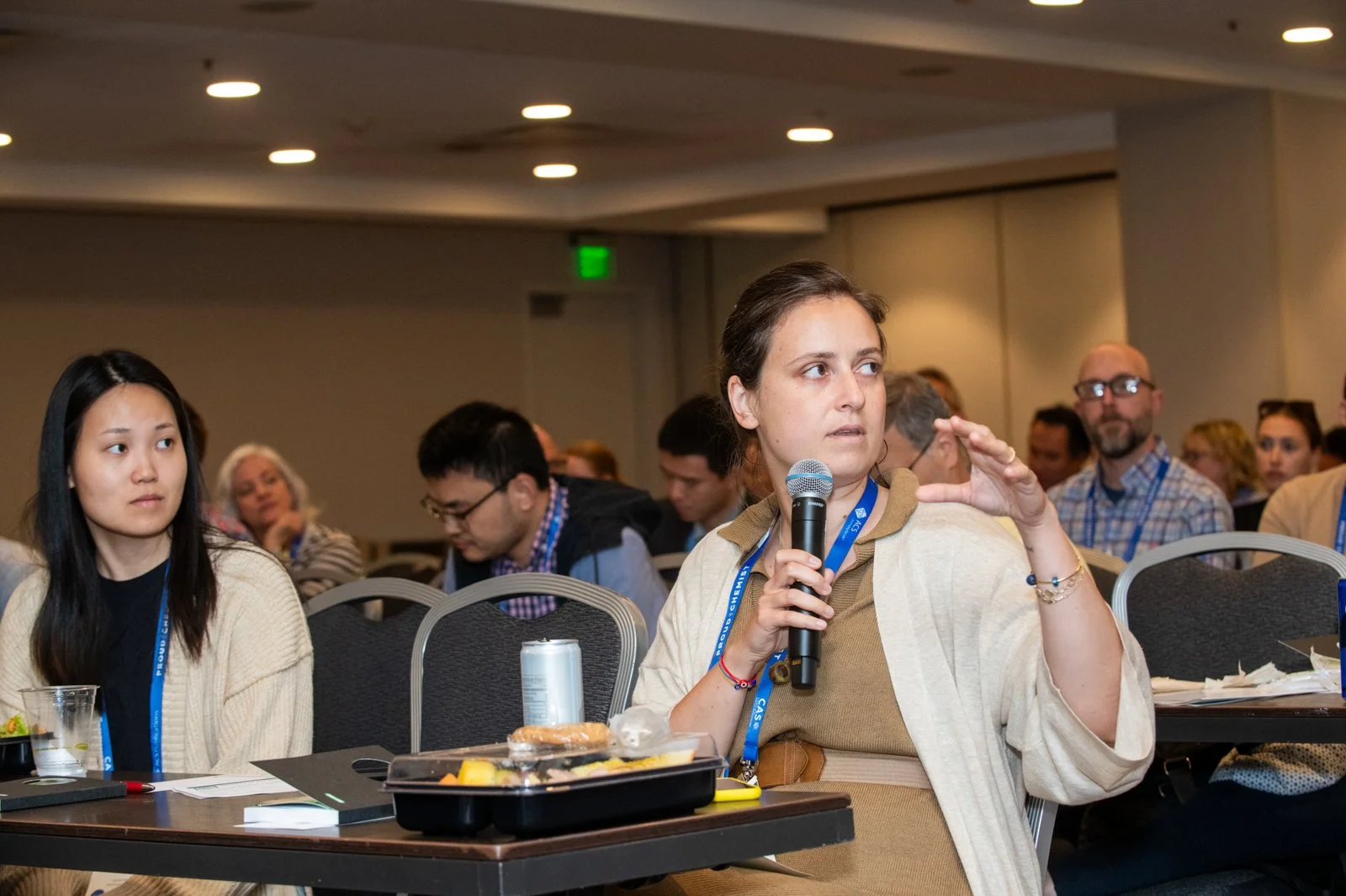 25-attendee-at-scientific-conference-photos.jpg