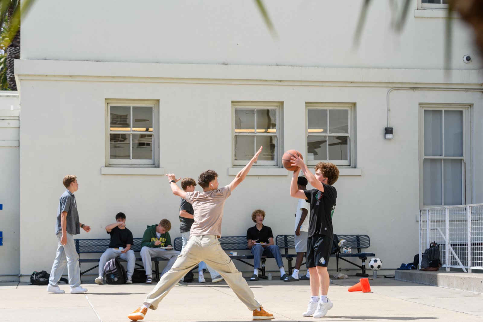 029-students-playing-basketball-educational-photography.jpg