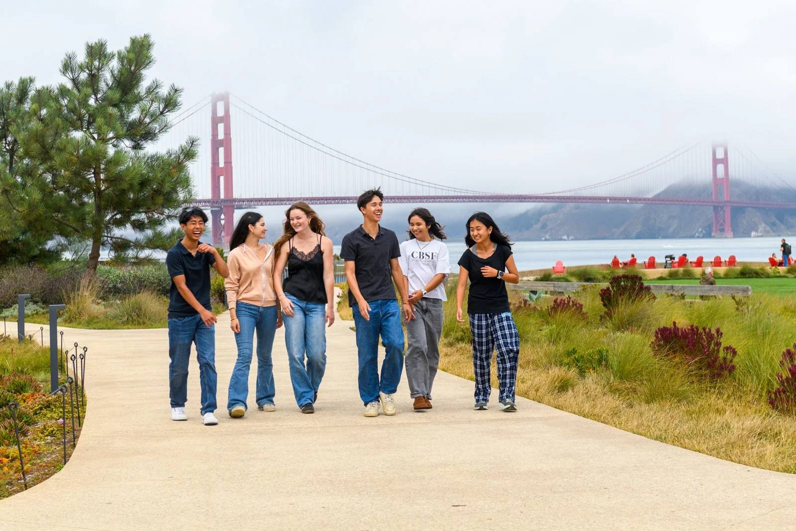 037-san-francisco-students-walking-together-photography.jpg