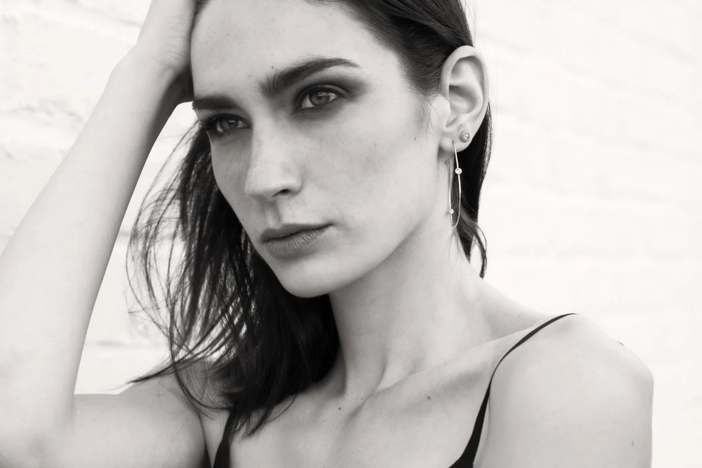 013-woman-posing-with-jewelry-lifestyle-photoshoot.jpg