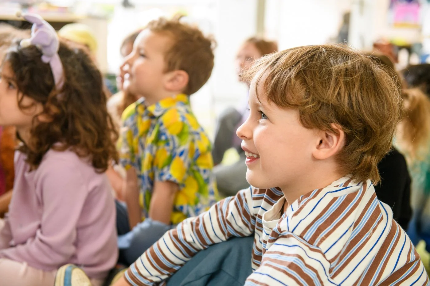032-children-listening-in-a-classroom-action-shots.jpg
