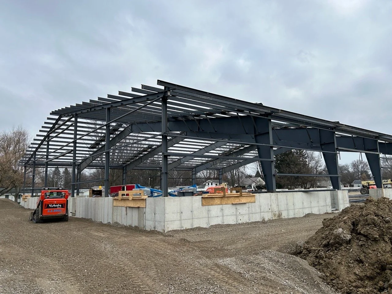 Four Trusses in place and secondary supports in place