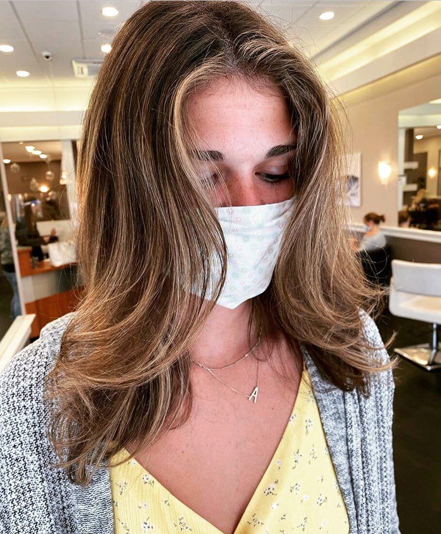 Swooning over @summerfriessfit styling✨ Like what you see? Give us a call and book with Summer for your dreamy hair transformation✨
📸 @summerfriessfit