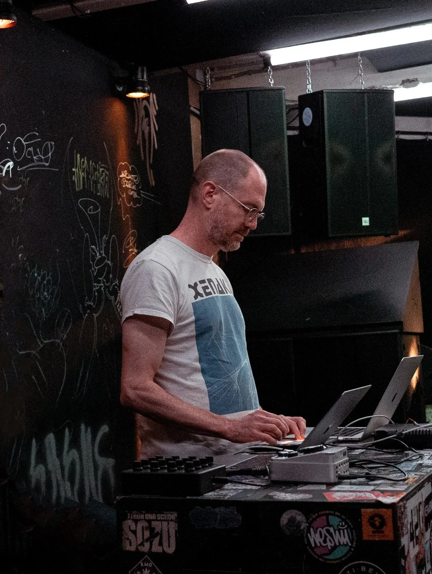 4 sets of experimental electronic music!