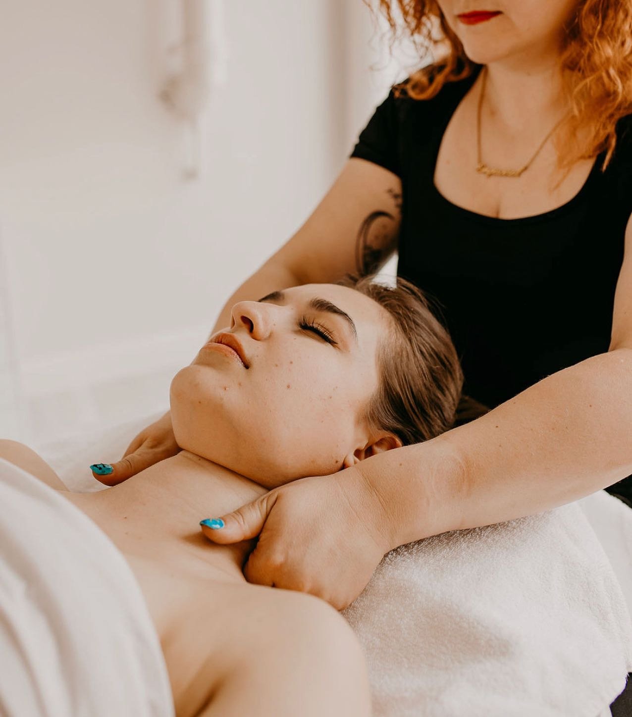 Did you know we direct bill to most major insurance companies? 💆🏻&zwj;♀️
We try to be as convenient as possible for our clients. ❣️
Book your massage with one of our wonderful RMTs. 

#winnipegmassage #winnipegmassagetherapy #stvitalmassage