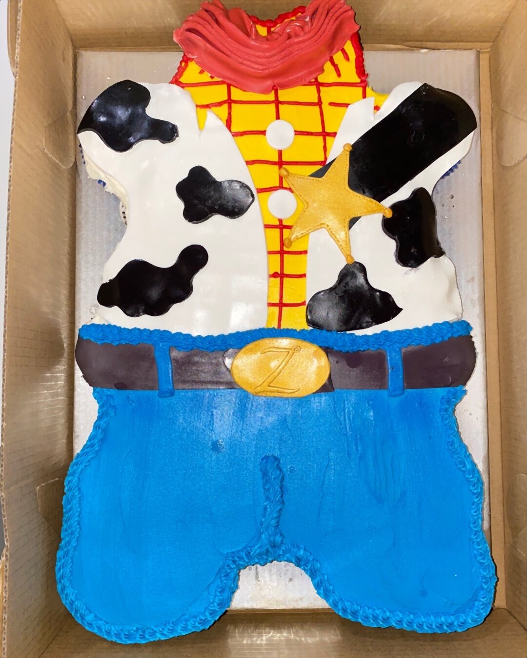 ✨&rdquo;Snap out of it Buzz..!&rdquo;- Woody⠀
⠀
Every kids birthday needs to feel like it&rsquo;s their first birthday! Here&rsquo;s a woody theme pull apart cake made for a very special 5 year old! ⠀
⠀
⠀
⠀
⠀
.⠀
.⠀
⠀
Let me make your vision come true