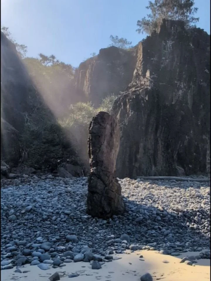 Another moon poem, Kabi Kabi Country.