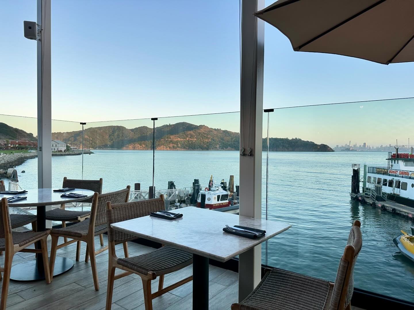 With the arrival of warmer weather, it&rsquo;s time to get outside and enjoy meals al fresco. @malibufarmtiburon open 7 days a week, is a great spot for both lunch and dinner. With waterfront outdoor tables and delicious fresh faire, it&rsquo;s a per