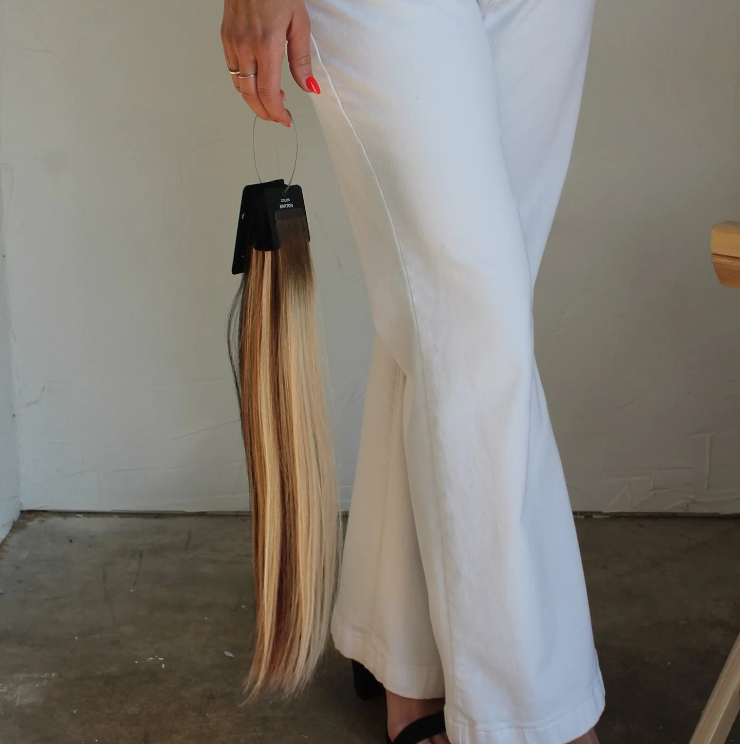 Santa baby, slip some extensions under the tree for me. 

Get yourself the gift that gives confidence this Christmas 🩷