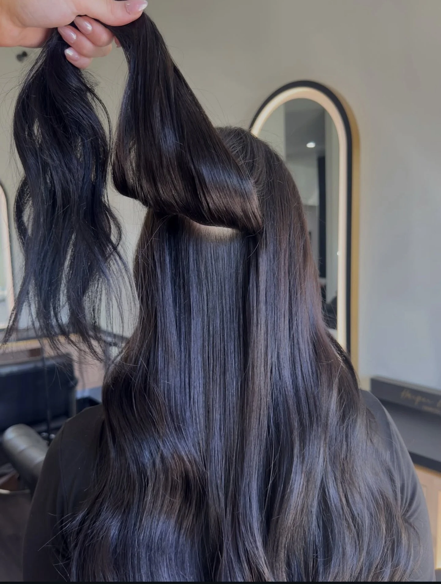 not your clip-in era.
this is custom, seamless, lived-in luxury. 
head to our bio to reserve your spot ✨

SEO: Oklahoma Extension Specialist | Claremore Hairstylist | Claremore Extension Specialist | Tulsa Hairstylist | Tulsa Extension Specialist | O